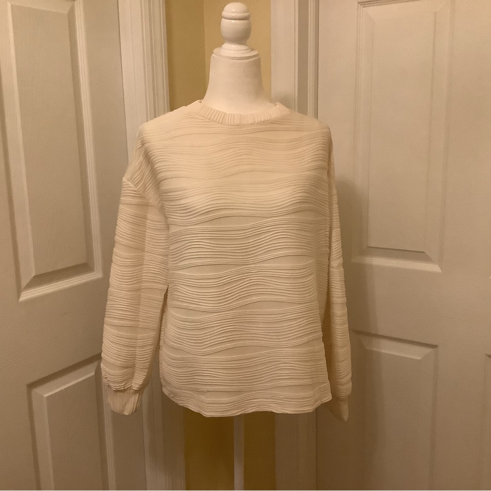 NWOT! Textured knit blouse